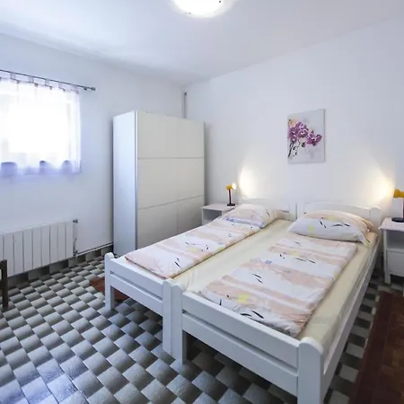 Apartment Fuer 4 Personen Ca 45 Qm In Pjescana Uvala, Istrien Istrische Riviera *
