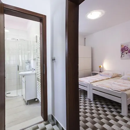 Apartment Fuer 4 Personen Ca 45 Qm In Pjescana Uvala, Istrien Istrische Riviera