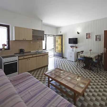 Apartment Fuer 4 Personen Ca 45 Qm In Pjescana Uvala, Istrien Istrische Riviera *